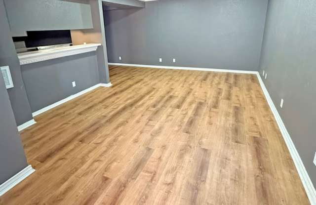 Section 8 Friendly - Modernized South Tulsa Condo with Pool Acc photos photos Section 8 Friendly - Modernized South Tulsa Condo with Pool Acc photos photos