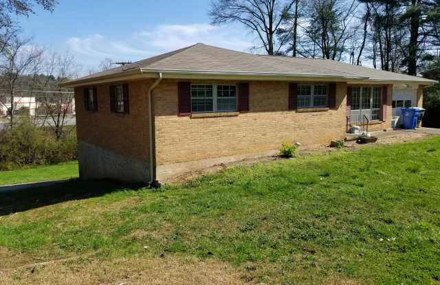5724 Dagney Ln Gallery 2