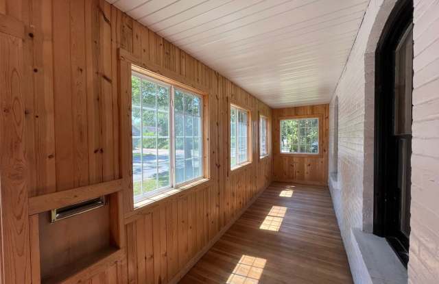 4 Bed 2 Bath Single Family Home in Wausau Gallery 3