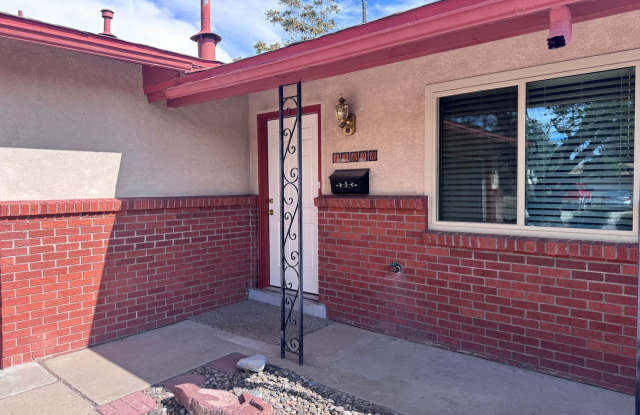 Fully Renovated Northeast Heights Home! Gallery 3