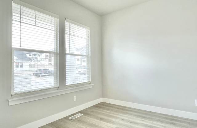 Beautiful Lehi Townhome at The Exchange! Gallery 4