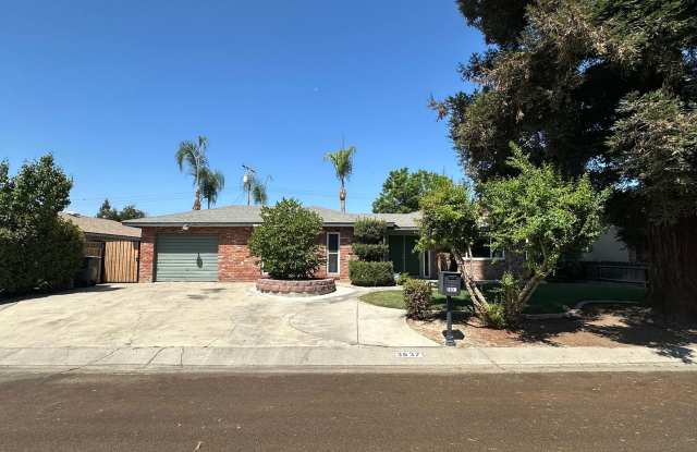 SW Visalia Home coming soon with pool! photos photos