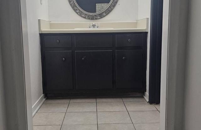 8380 Country Walk Dr Gallery 4