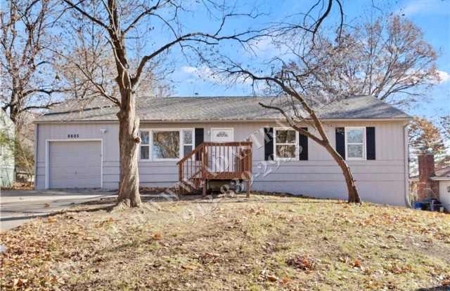 Beautiful Renovated 3 Bed 2.5 Bath Ranch in Raytown - Available in JULY!! photos photos