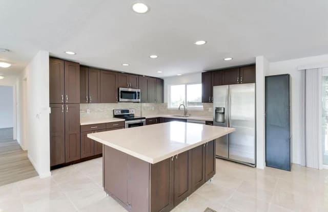 2414 Mcgee Avenue Gallery 2