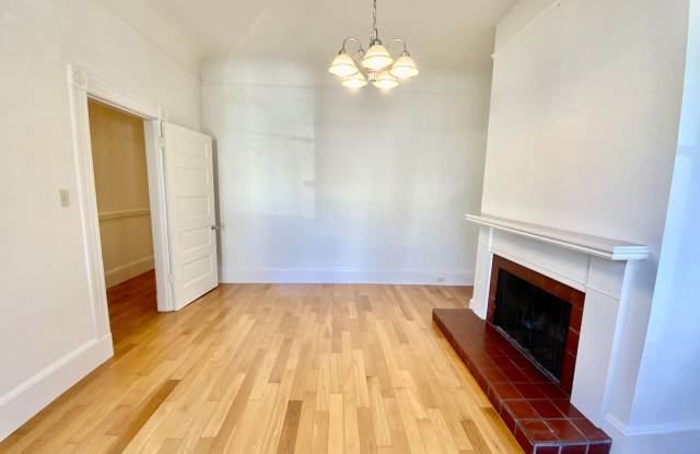Full Floor Flat. PARKING! IN-UNIT LAUNDRY! DISHWASHER! photos photos