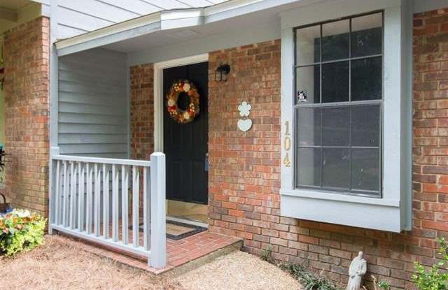 Charming 2/2 Home - 104 Whetherbine Way West, Tallahassee, FL 32301