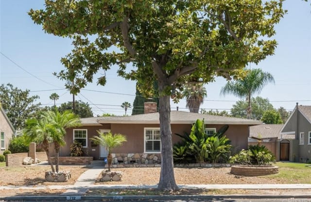712 N Janss Street - 712 North Janss Street, Anaheim, CA 92805