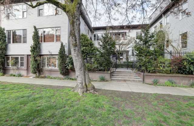 Gorgeous Urban Condo, Historic Features, Fantastic Location!!! photos photos