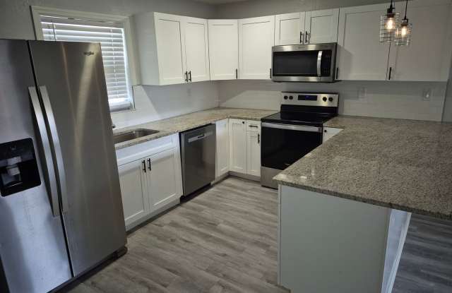 Renovated 1BR Near Sponge Docks & Beaches Gallery 4