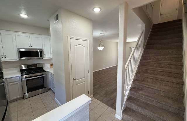 2-Bedroom Martinez Townhome Near The Village Oaks Shopping Plaza photos photos