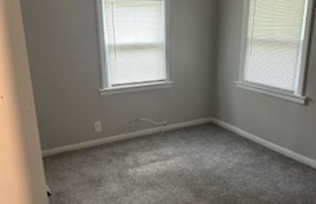 Beautifully Remolded 2 Bedroom 1 Bath in Waldo Gallery 4
