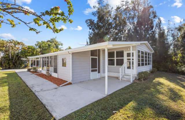 8221 Cinnamon Lane Gallery 3