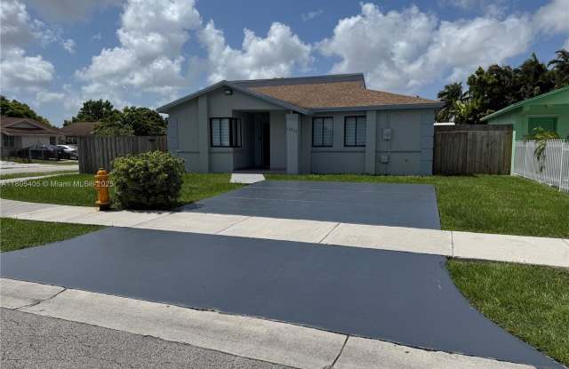 12237 Sw 193rd St - 12237 Southwest 193rd Street, South Miami Heights, FL 33177