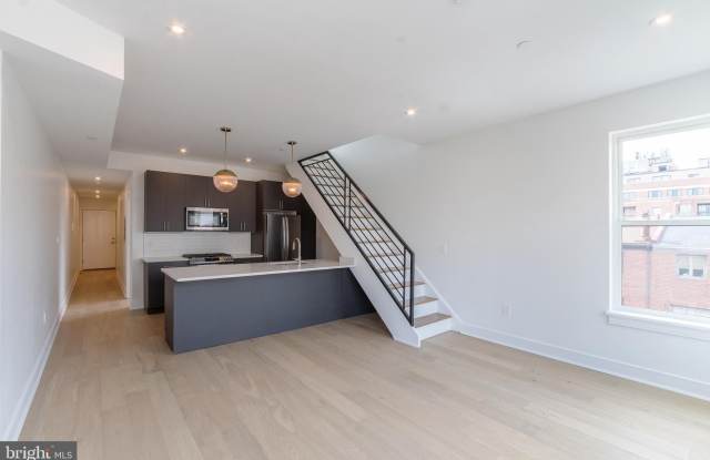 125 SOUTH STREET - 125 South Street, Philadelphia, PA 19147