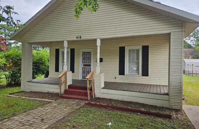 2 Bed/ 1 Bath Home • Newport Gallery 1