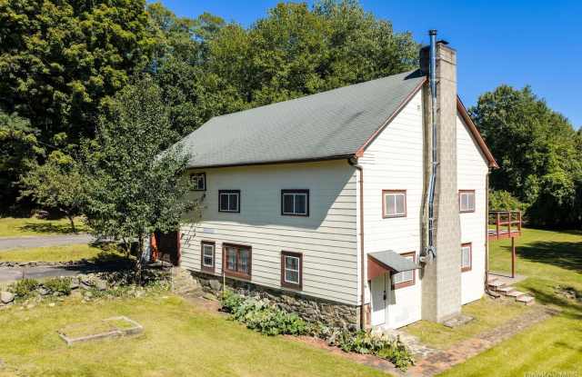 208 White Bridge Road Gallery 2