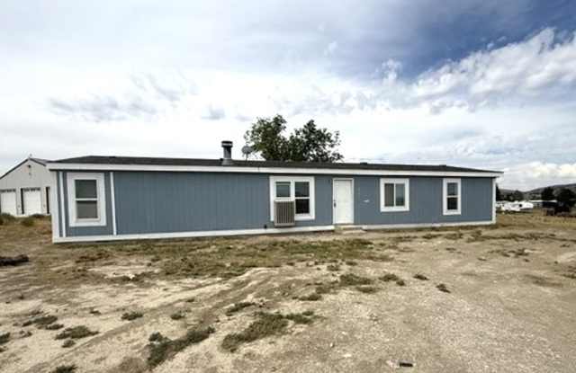 Spacious double wide in Spring Creek Gallery 1
