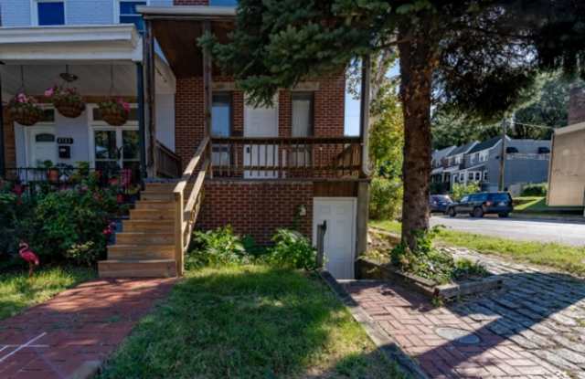 4301 Falls Rd/2 Bed, 3.5 Bath Townhouse in Hampden - 4301 Falls Road, Baltimore, MD 21211 4301 Falls Rd/2 Bed, 3.5 Bath Townhouse in Hampden - 4301 Falls Road, Baltimore, MD 21211
