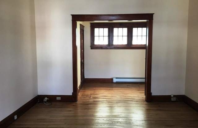 162 Main Street Gallery 4