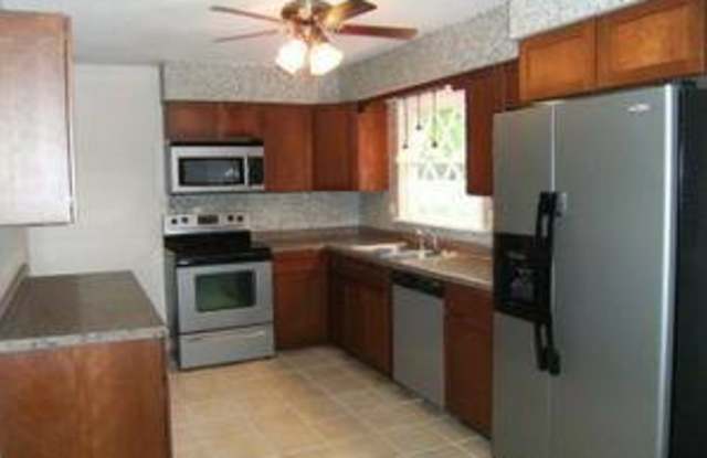 1013 S Briarwood Dr Gallery 2
