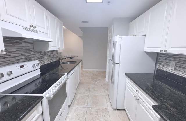 2080 Greenview Shores Boulevard photos photos