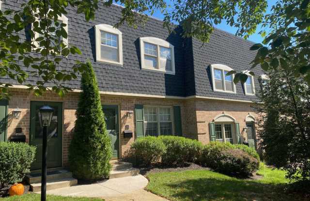 203 BLOOMINGDALE Avenue photos photos