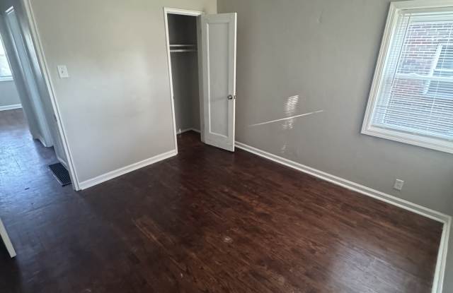6625 Thurston Avenue Gallery 4