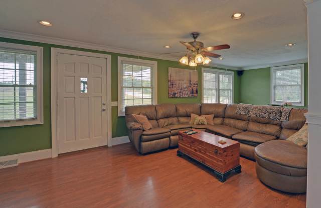 3619 Anderson Hwy Gallery 4