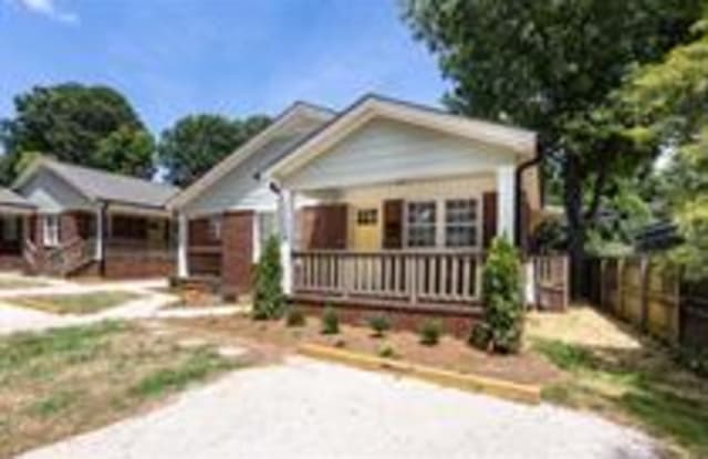 1704 Club RoadB Gallery 1