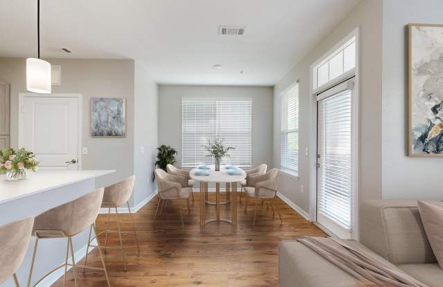 The Retreat at Hamburg Place Apartments Gallery 4