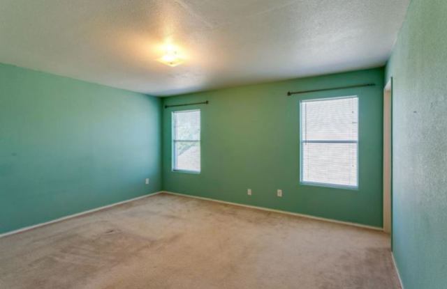 1310 Riviera Dr ( A Private Room In House) photos photos
