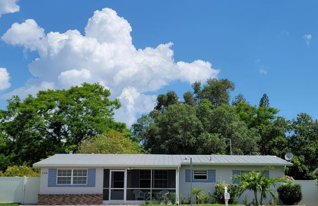 2406 Nebraska Avenue - 2406 Nebraska Avenue, Fort Pierce, FL 34950