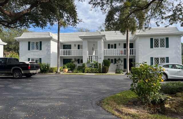 ** 2/2 FIRST FLOOR UNIT ** DELNOR-WIGGINS STATE PARK AND BEACH ** STEPS AWAY FROM POOL ** SEASONAL ** photos photos