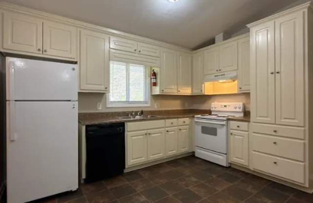 3 Bed 2 Bath in College Park! Gallery 3