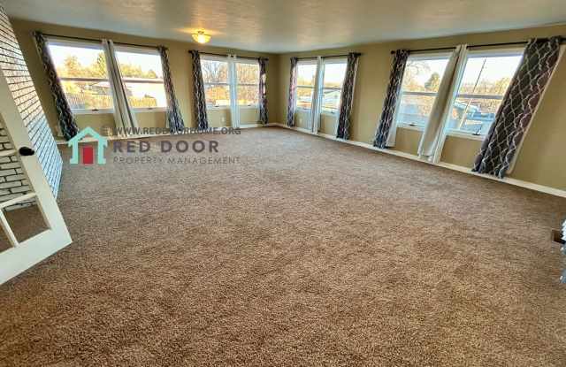 Modern 2 Bed / 1 Bath Duplex | Prime Great Falls Location | Gallery 4