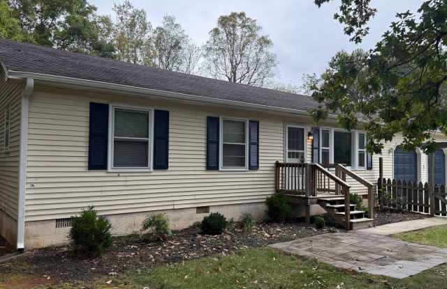 Ranch House in Nelson County Gallery 1