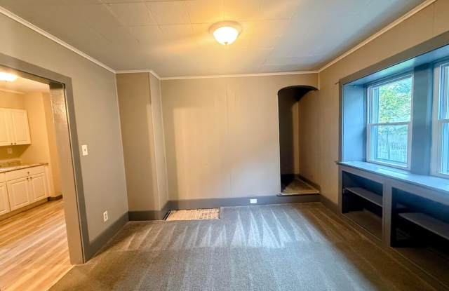 3 Bedroom 1 Bathroom Home Ready to Rent! Gallery 4