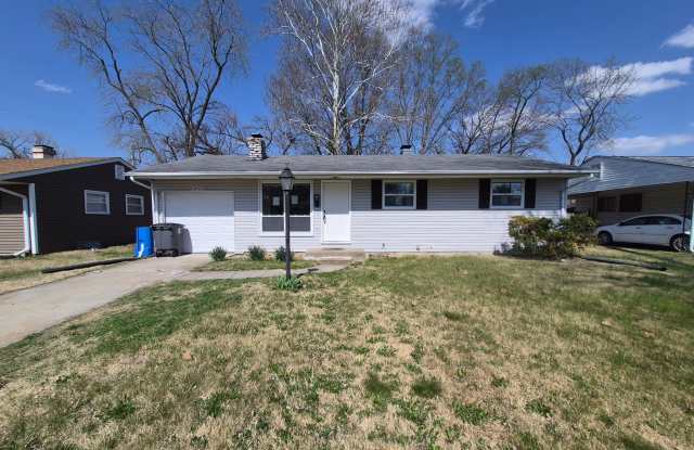 735 Crowder Dr photos photos