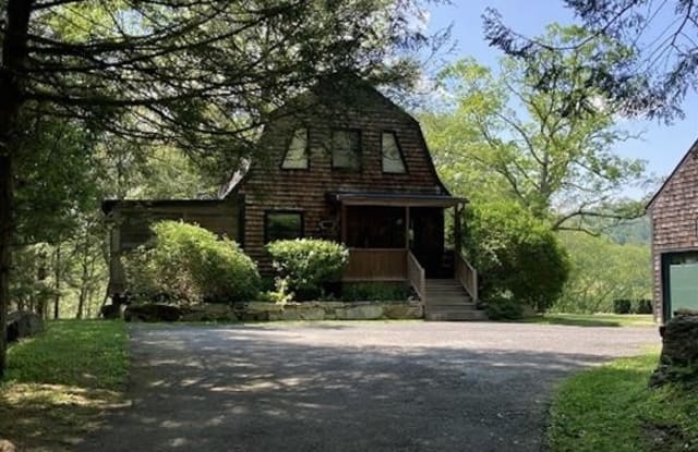 111 Dublin Road - 111 Dublin Road, Falls Village, CT 06031