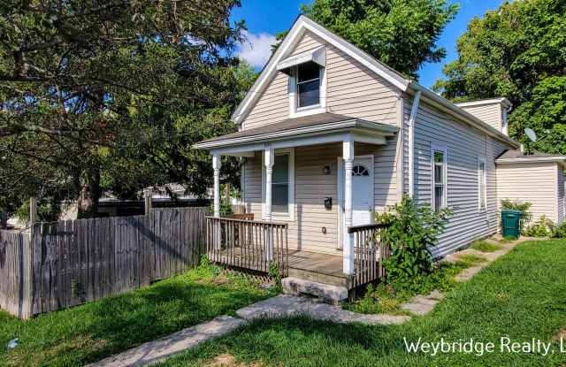 Spacious 3-Bedroom Home in West Price Hill – Covered Porch Off-Street Parking! photos photos Spacious 3-Bedroom Home in West Price Hill – Covered Porch Off-Street Parking! photos photos
