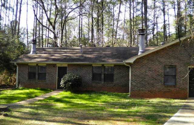2BR 1 Bath Duplex on the Eastside! Available soon! photos photos