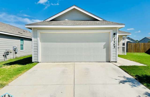 A Stunning 3-Bed 2-Bath Single Story - Near Randolph  Fort Sam photos photos