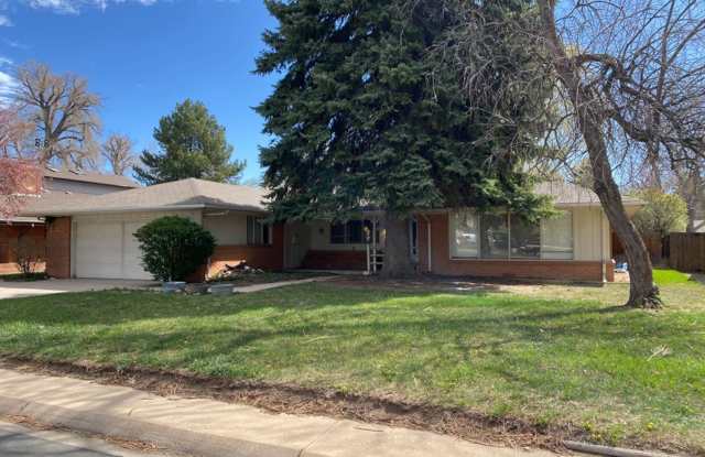 Sprawling Ranch Style 3 Bedroom 3 Bath Home w/ finished basement in Midtown Fort Collins - 2204 South College Avenue, Fort Collins, CO 80525