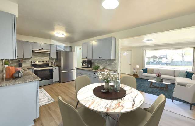 $1,900 - 4 Bed / 1 Bath Home with Fully Fenced Backyard in North Spokane photos photos
