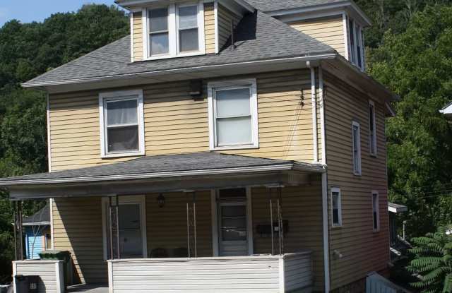 595 East Brockway Avenue - 595 East Brockway Avenue, Morgantown, WV 26501