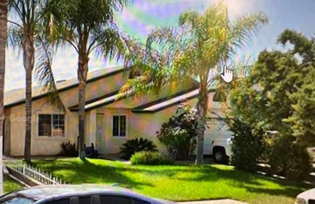 3 Bedroom 2 Bath Orosi Home! - 12467 Avenue 419, Orosi, CA 93647