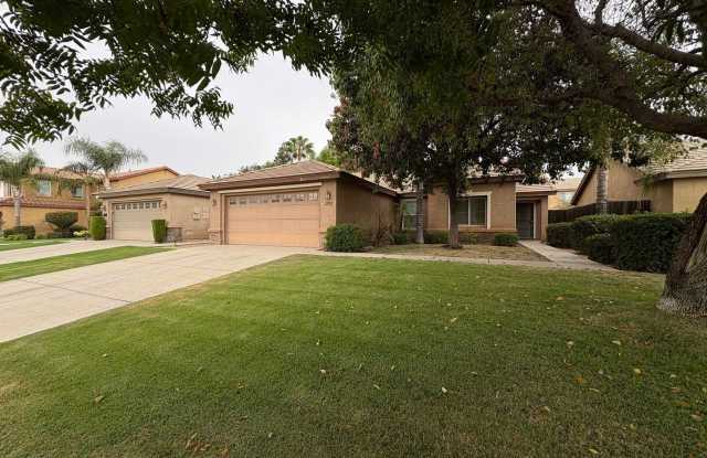 3 Bedroom Home with 2-Car Garage, Bonus Room, Covered Patio & Gardening Included Gallery 1