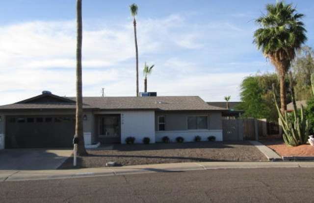 4718 W SHANGRI LA Road - 4718 West Shangri La Road, Glendale, AZ 85304