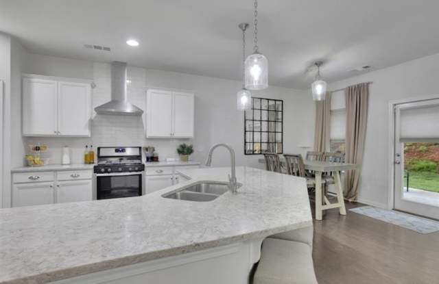 6185 Vista Crossing Way Gallery 3